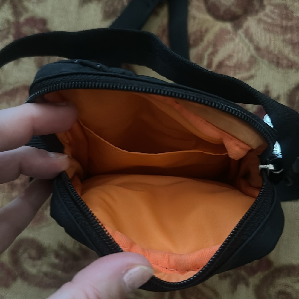 Lesportsac Black Quilted Mini Crossbody Bag - Picture 5 of 5